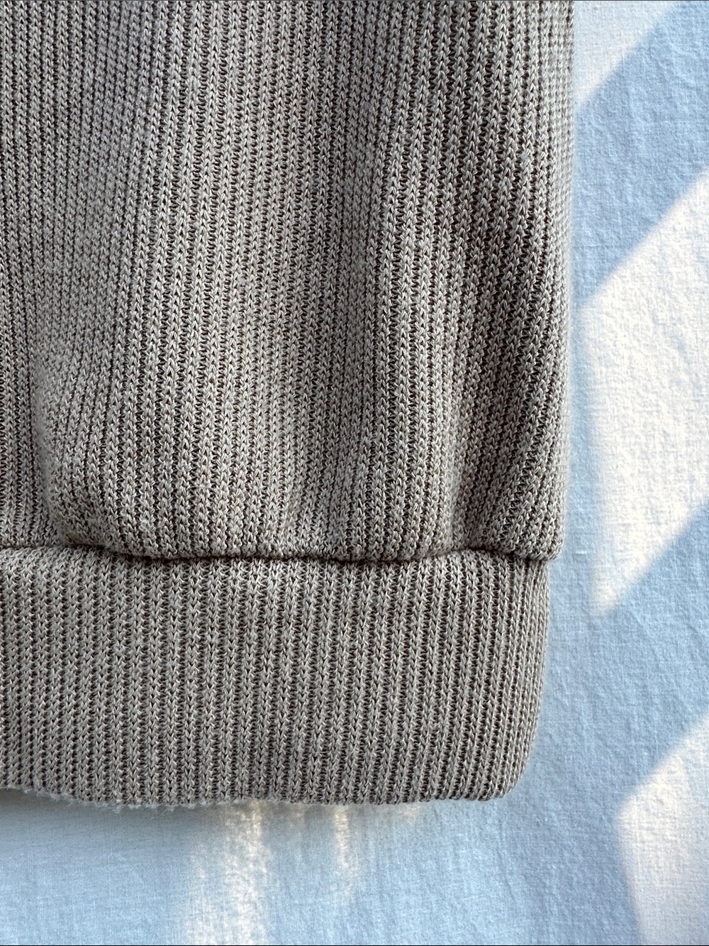 Livi Ribbed Crop Top - Picture 3 of 4